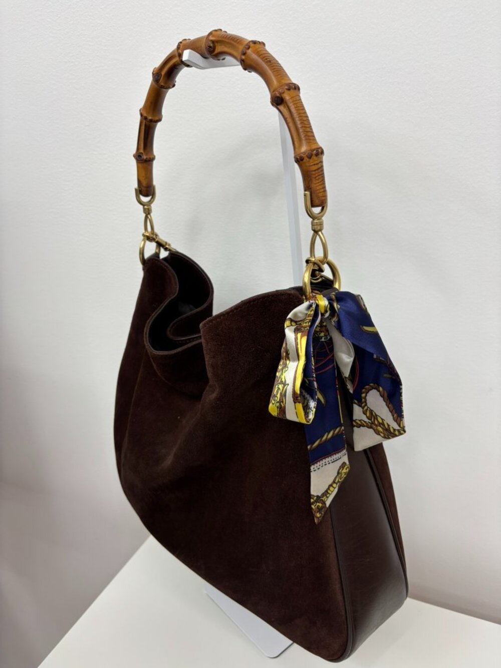 Vintage Gucci Diana Bamboo Suede Hobo Bag – Chocolate Brown - Picture 3 of 8